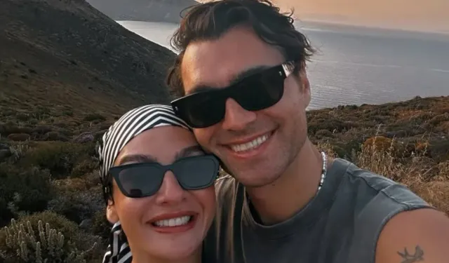 Hakan Kurtaş’tan nostaljik paylaşım “İyi ki annem ve babam”