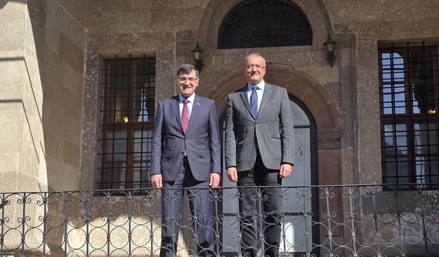 Kütahya uluslararası forumda iş birliği görüşmeleri yaptı