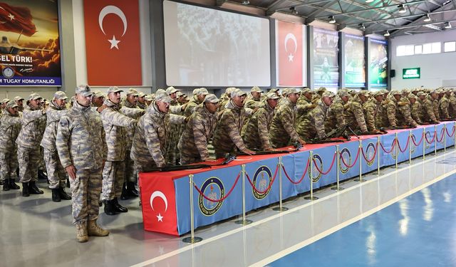 Kütahya’da erler yemin töreniyle eğitimlerini tamamladı