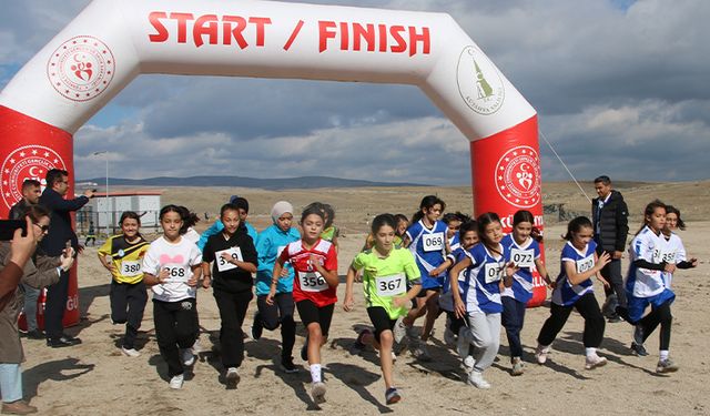 Kütahya’da genç sporcular Türkiye Şampiyonası için ter döktü