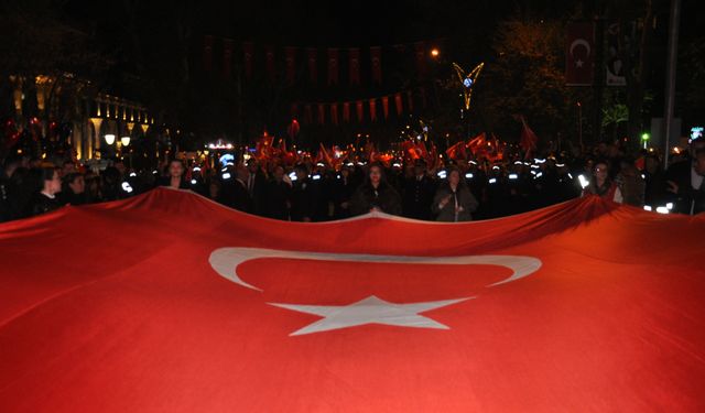 Kütahya’da protokol ve vatandaşlar fener alayında buluştu