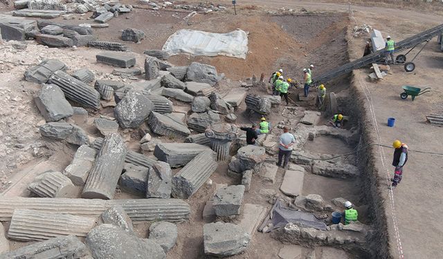 Kütahya’da tapınak kazısında Bizans mezarları bulundu