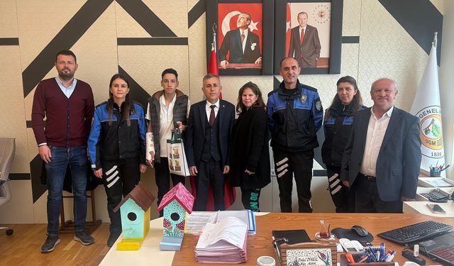 Kütahyadaki Özel bireyler kuş evlerini teslim etti