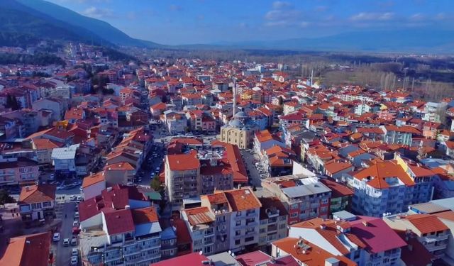 Kütahya'da 3 katlı bina ve işyeri icradan satılacak