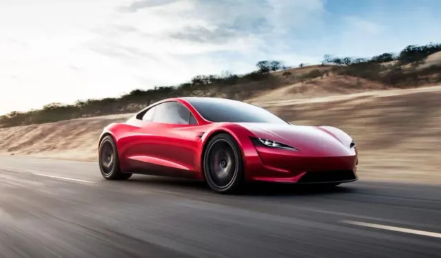 Yeni Tesla Roadster, 2025 bitmeden tanıtılacak