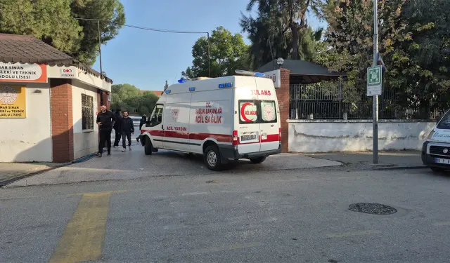 Aydın’da lise bahçesinde bıçaklı kavga: 2 öğrenci yaralı