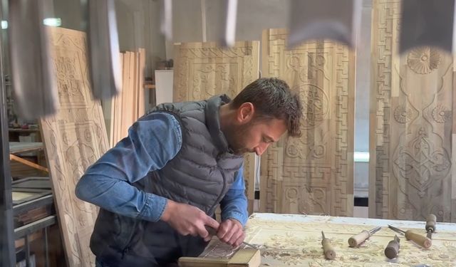 Bursa’da el emeğiyle ahşaba hayat verdi, siparişe yetişemiyor