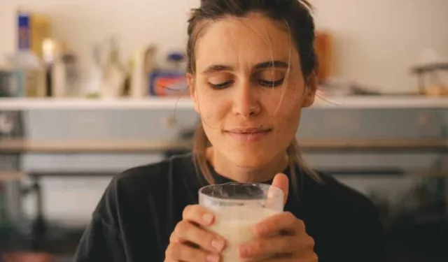 Ilık sütle uyumadan önce için: Uyku kalitenizi artıracak baharat