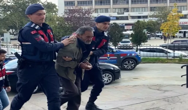 İzmir’de oğlunu öldürüp eşini yaralayan baba tutuklandı