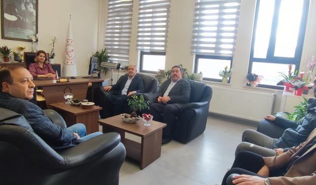 Kütahya Altıntaş’ta İlçe Millî Eğitim Müdürüne hayırlı olsun ziyareti