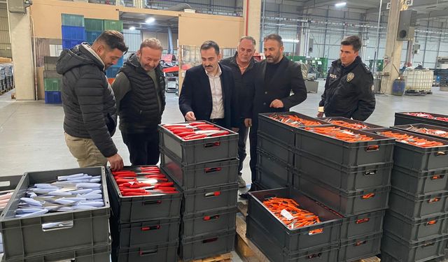 Kütahya Domaniç’te Kaymakam’dan bıçak fabrikasına ziyaret