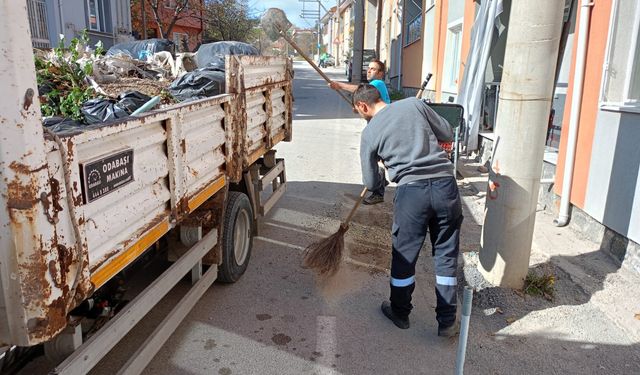 Kütahya Evliya Çelebi Mahallesi’nde mil temizliği çalışması