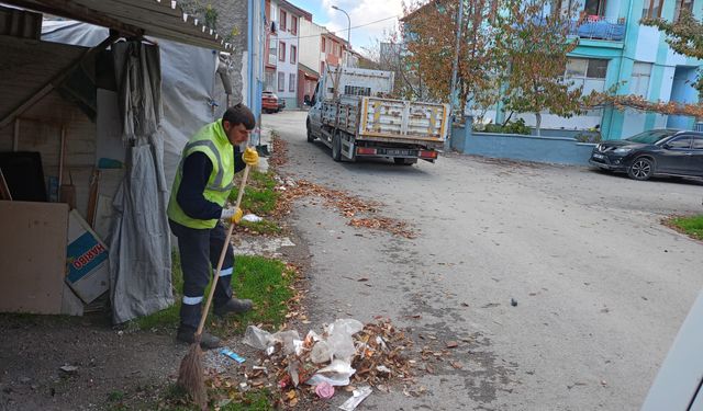 Kütahya Yûnus Emre Mahallesi’nde temizlik çalışması