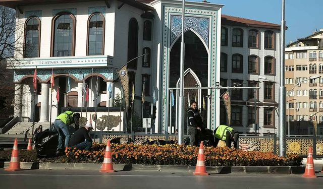 Kütahya Zafer Meydanı'nda peyzaj düzenlemesi