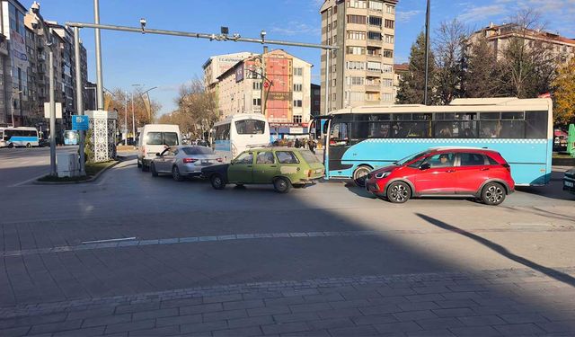 Kütahya’da araç sayısında artış hız kesmiyor