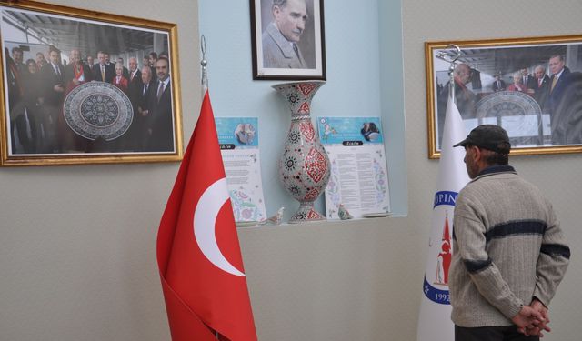 Kütahya’da merhum çini sanatçı Üstünkaya, anıldı