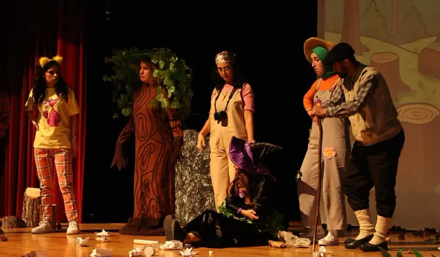 Kütahya’da “orman koruyucuları” sahnelendi