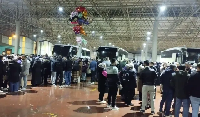 Kütahya’da Umre kafileleri uğurlanıyor