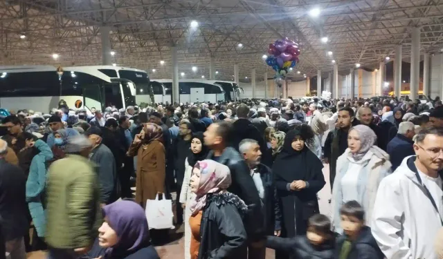 Kütahya’da Umre yolcuları dualar eşliğinde uğurlandı