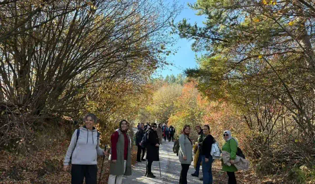 Kütahya’da vatandaşlar doğa yürüyüşünde