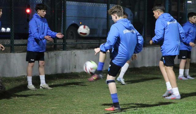 Kütahyaspor altyapı takımları liderlik peşinde