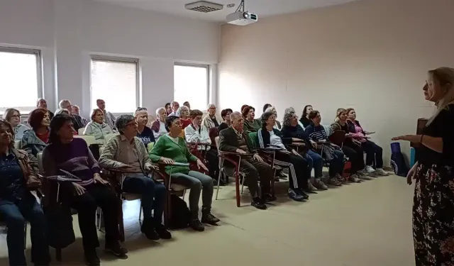 Tazelenme Üniversitesi 6 yılda 60 yaş üzeri 125 mezun verdi