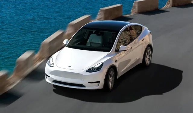 Tesla araçlarına Apple CarPlay desteği getiriyor