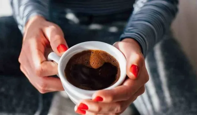 Yaşlılarda fazla kahve ağrıyı artırıyor