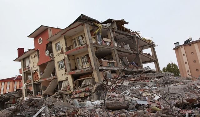 Deprem uzmanından korkunç iddia: 7.2 üzeri diyerek adres verdi