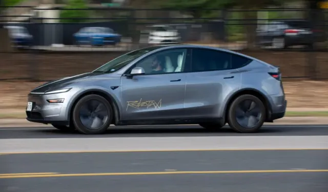 Elon Musk duyurdu Tesla robotaksi testleri resmen başladı