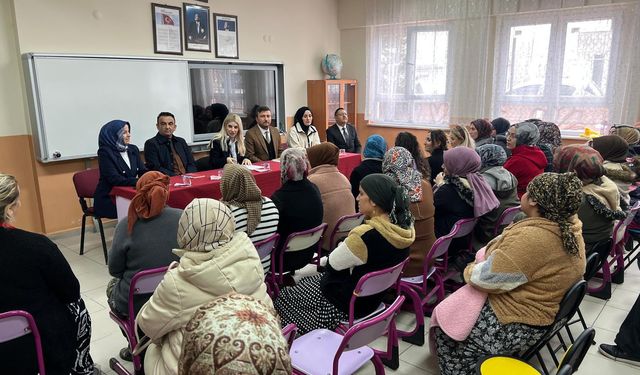 Kütahya Altıntaş İlkokulu’nda aile buluşması yapıldı