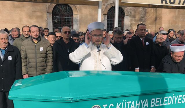 Kütahya türkülerinin babası Hisarlı Ahmet'in oğlu defnedildi