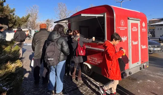 Kütahya Vakıflar Bölge Müdürlüğünden hastanede çorba ikramı