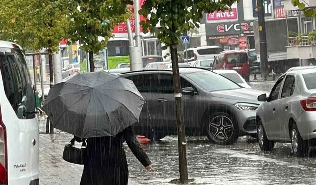 Kütahya'da kış başladı! Meteoroloji 2 gün için yağış uyarısı yaptı