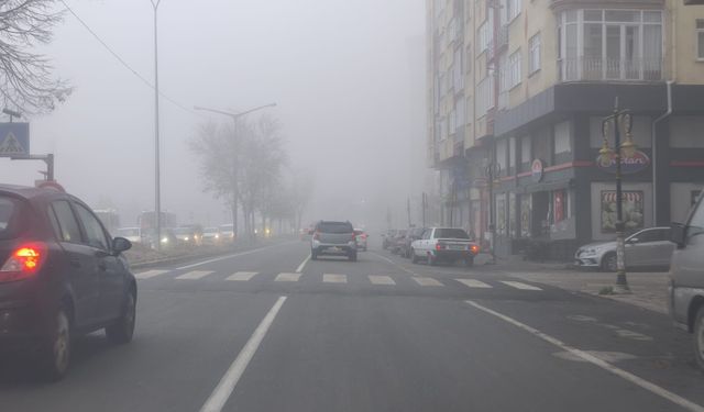 Kütahya’da güne sisle başlandı