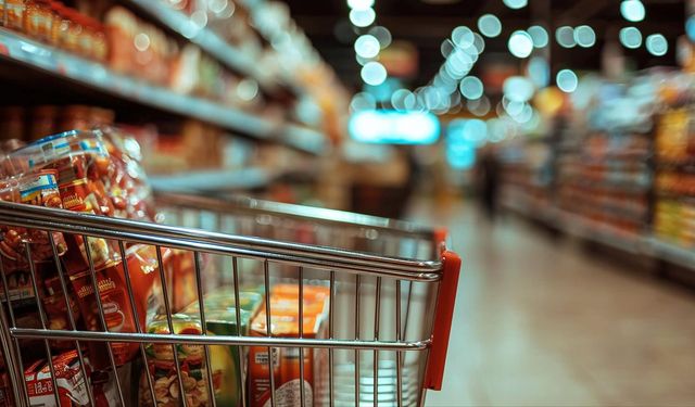 Zincir marketlere Pazar tatili mi geliyor?