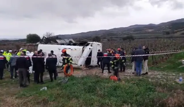 Denizli’de midibüs devrildi: 1 ölü, 24 yaralı