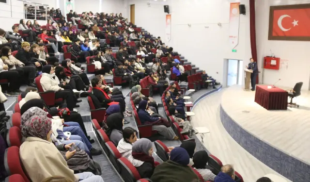 Kütahya’da liselilere MSÜ tanıtım programı yapıldı