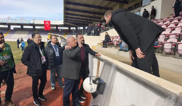 Kütahyaspor-Afyonspor maçında “dostluk” mesajları verildi