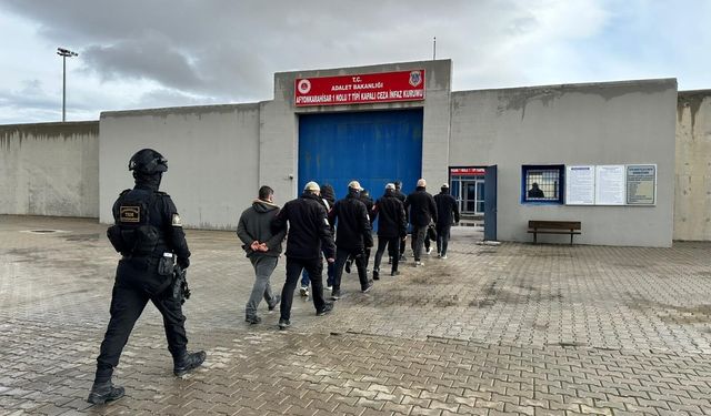 Afyonkarahisar merkezli DEAŞ operasyonunda 6 tutuklama