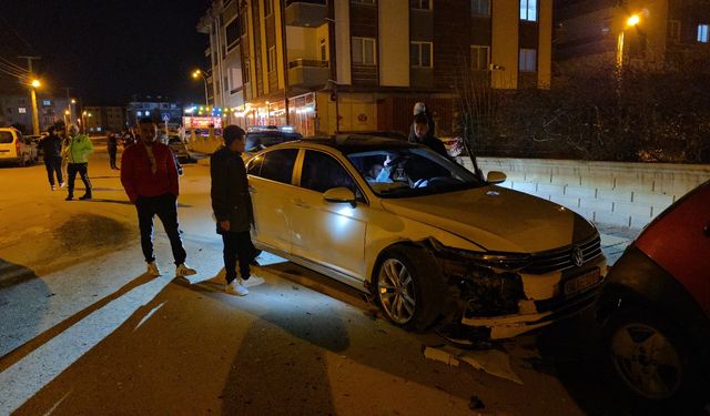 Kütahya’da hız ve dikkatsizlik kazaya neden oldu