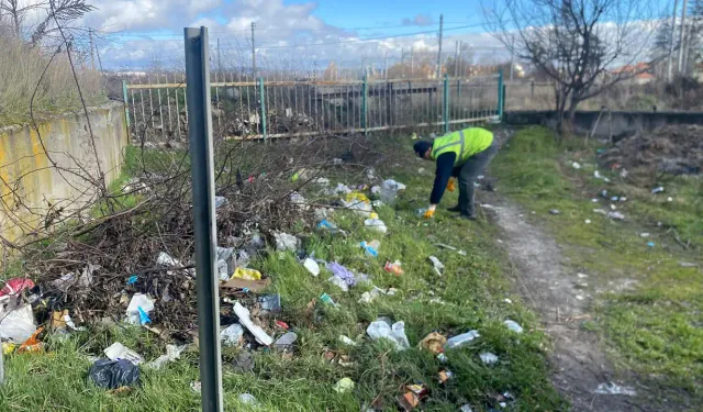 Kütahya Yıldırım Beyazıt Mahallesi’nde temizlik çalışması