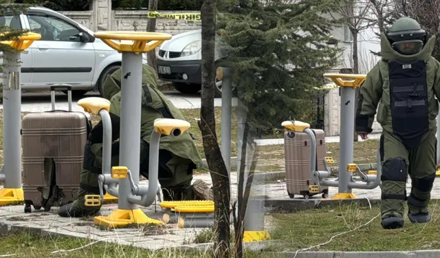 Kütahya'da çocuk parkına bırakılan valiz polisi alarma geçirdi