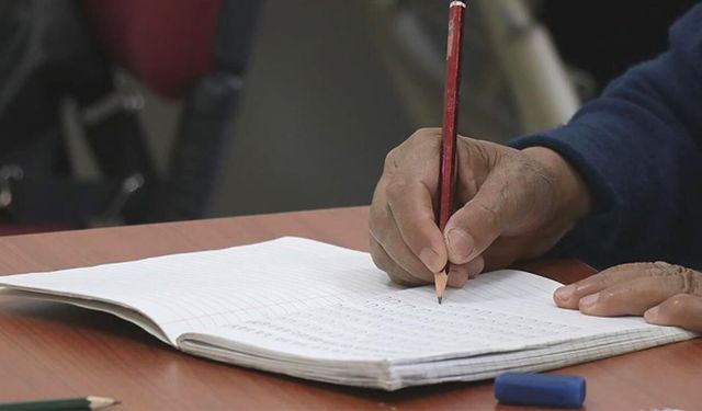 Okuma ve yazma demans riskini yüzde 40 azaltıyor