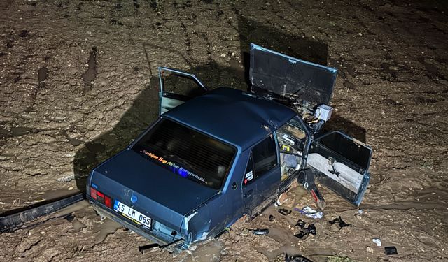 Uşak’ta iki otomobil çarpıştı: 5 yaralı