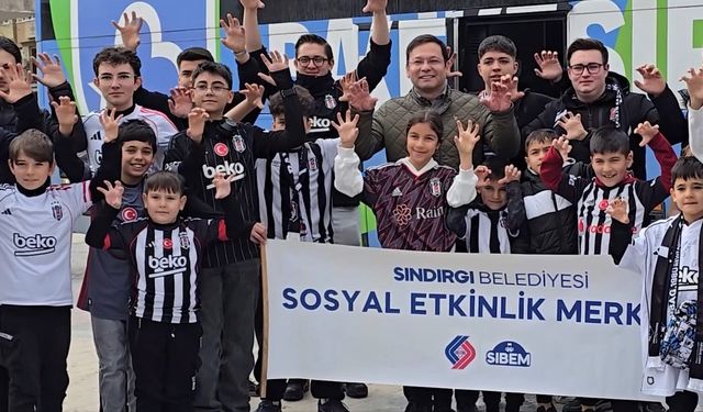 Balıkesir Sındırgı’daki depremzede öğrenciler maç keyfi yaşadı