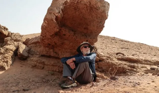 Eşine verdiği sözü tuttu 83 yaşında Umreye gitti