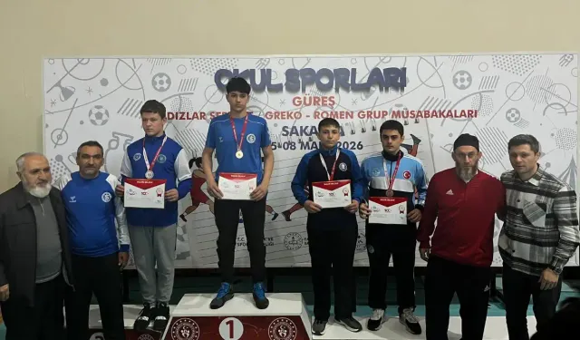 Kütahya Belediyespor güreşçisi Türkiye grup üçüncüsü oldu