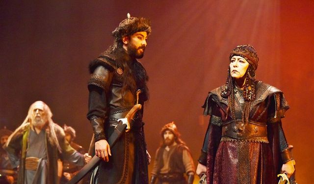 Kütahya’da “Devlet Ana” sahneye çıkıyor