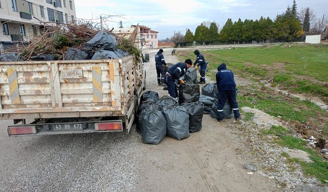 Kütahya’da kapsamlı çöp temizliği çalışması yapıldı